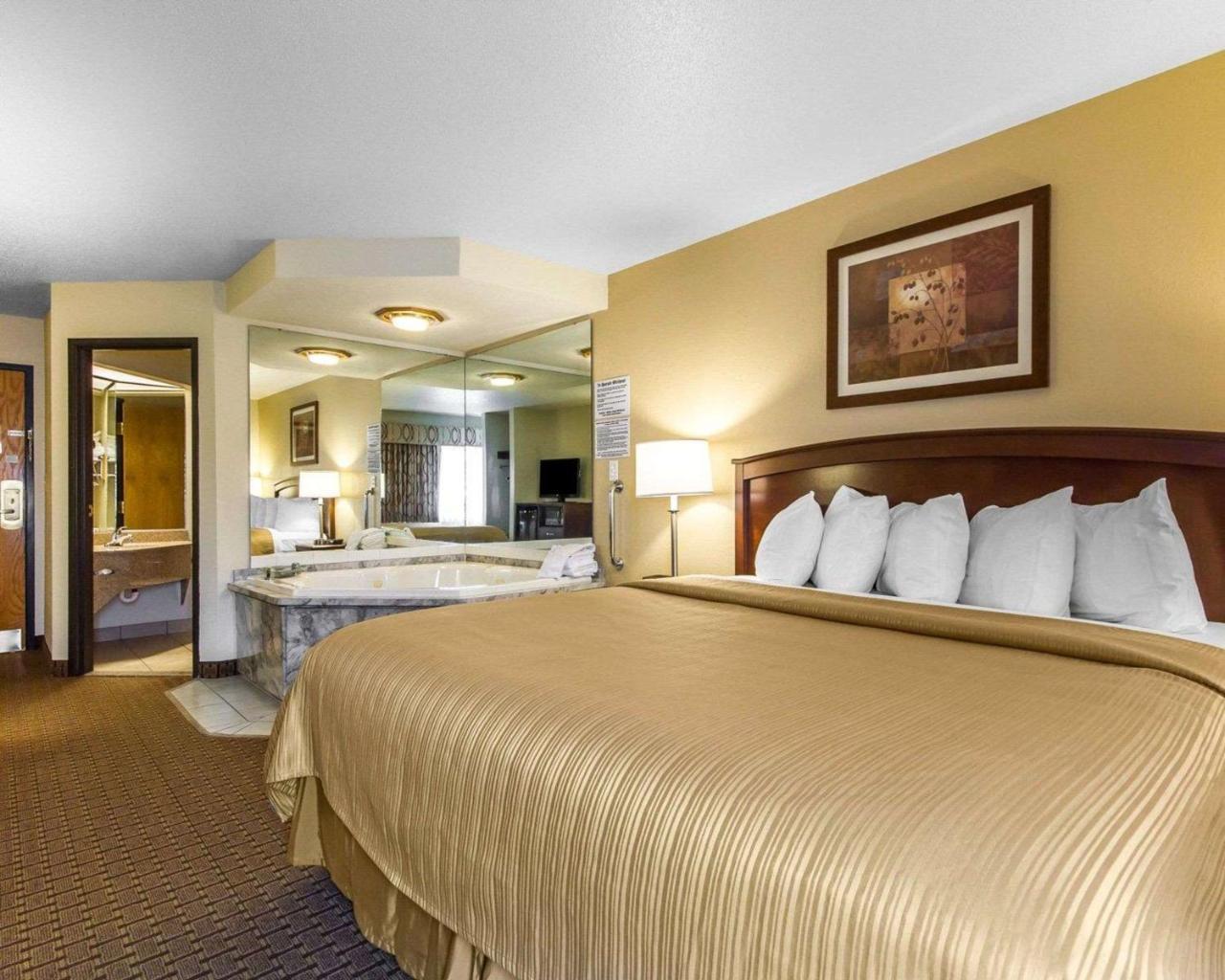 Quality Inn La Crosse Bagian luar foto